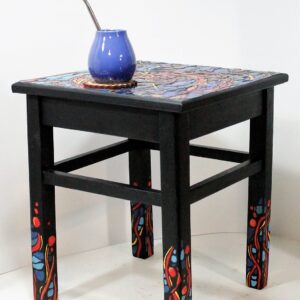 unikatowy czarny stolik z mozaiką