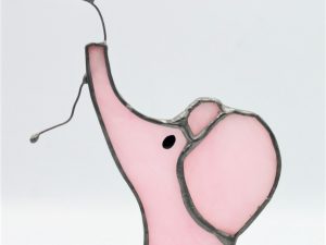 Różowy słoń z balonikiem witrażowa figurka